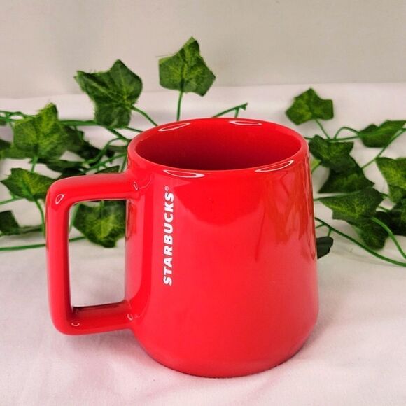 Starbucks 2019 Mug. Hand Warmer. EUC - Picture 2 of 6